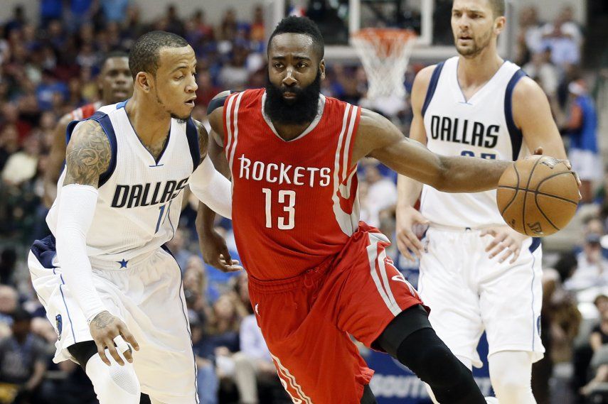 Harden anota 24 y Houston vence a los Mavericks