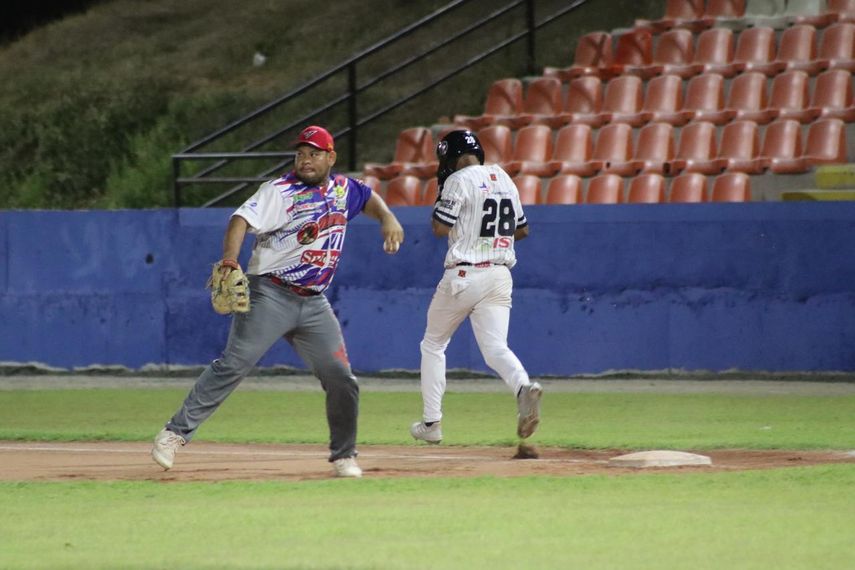 Béisbol Mayor 2025: Resultados del martes 25 de marzo