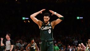 NBA: Celtics ganan en primer duelo ante Hawks