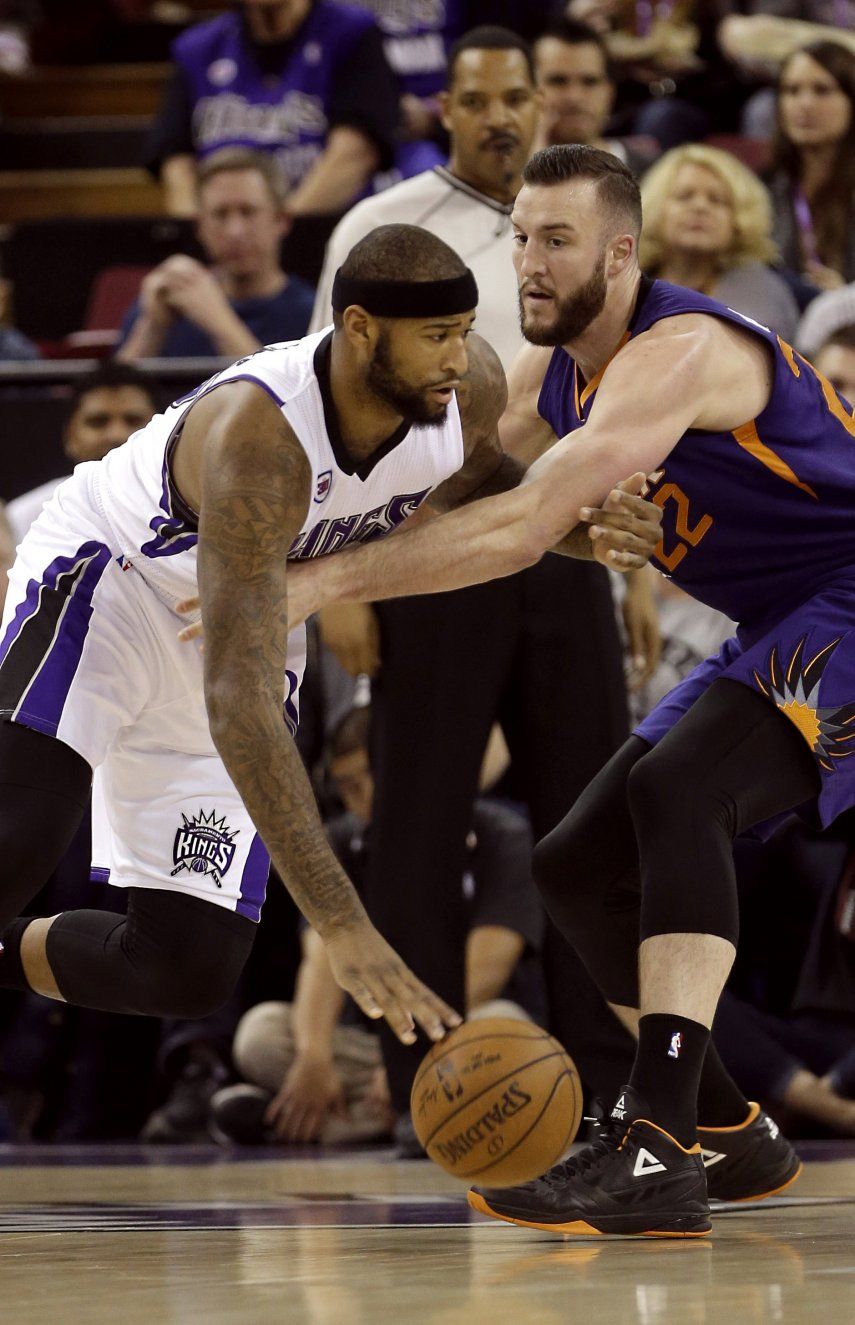 Enceste agónico de Cousins da victoria a Kings sobre Suns