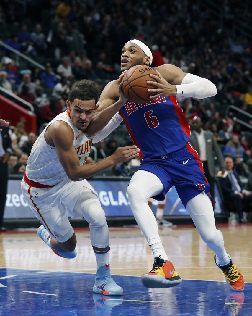 Pistons anotan 76 en primera mitad y ganan 128-103 a Hawks
