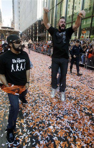 Miles festejan a los Gigantes en San Francisco