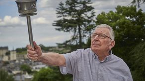 París 2024: Daniel Rebiffé, de 99 años llevará la antorcha por segunda vez