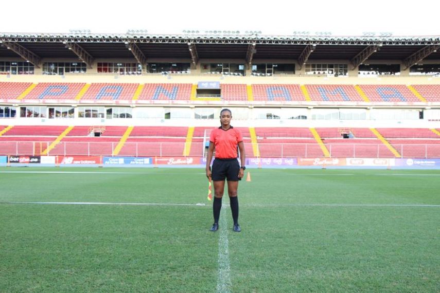 Árbitra panameña Katherine Prescod