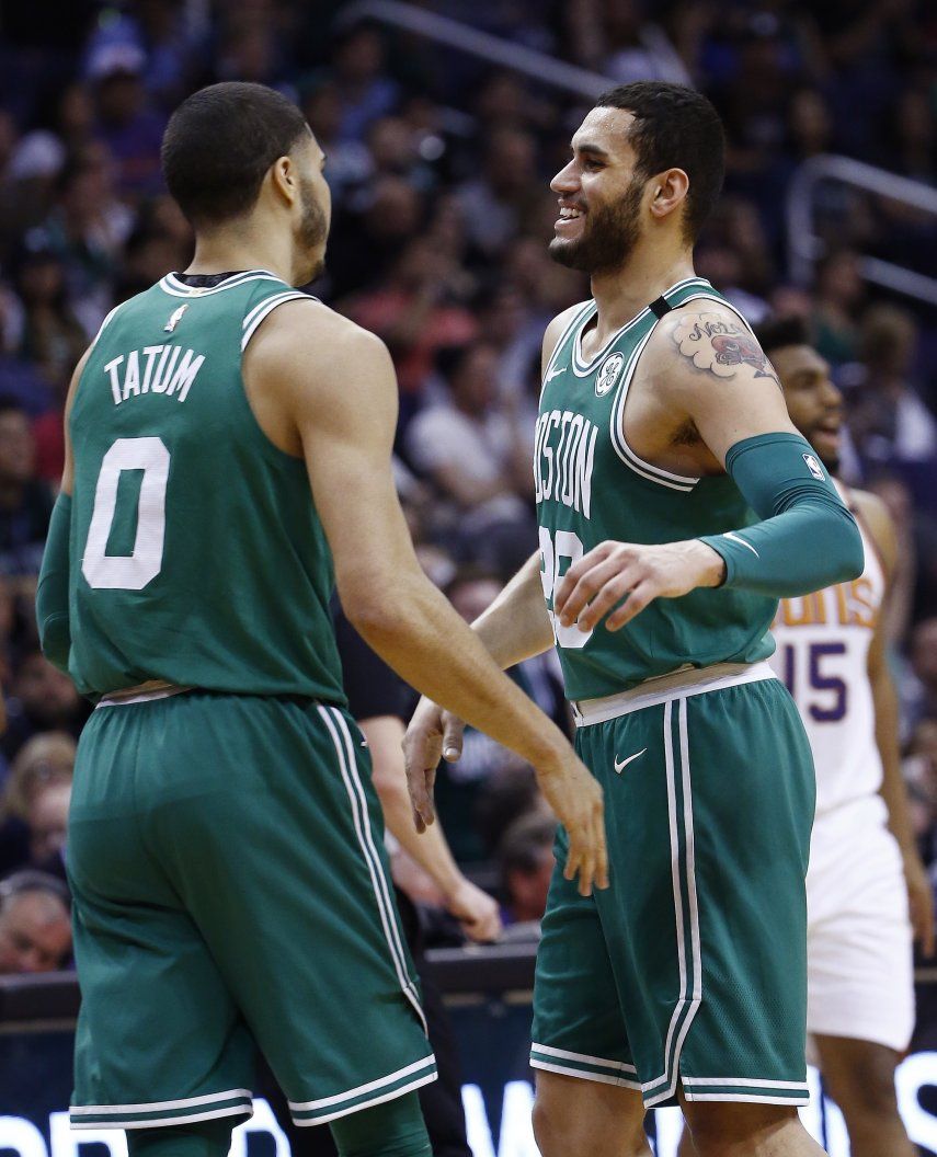 Con 23 puntos de Tatum, Celtics vencen a Suns
