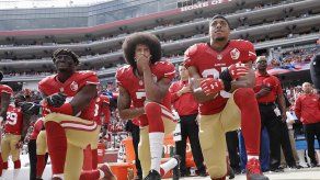 Crece apoyo a Kaepernick