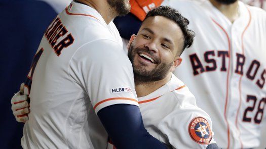 Springer y Altuve suenan jonrones, Astros vencen 4-2 a A’s