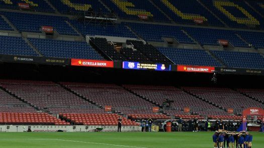 A puerta cerrada, cinco sustituciones... El reglamento de octavos de la Champions
