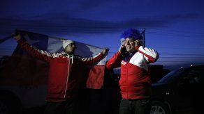 Miles viajan en caravanas