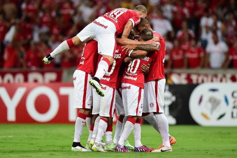 Boca y Santa Fe siguen firmes e Inter se redime en Copa Libertadores