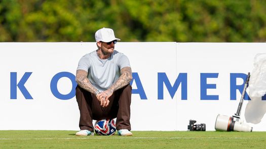  David Beckham es nombrado caballero por el rey Carlos III