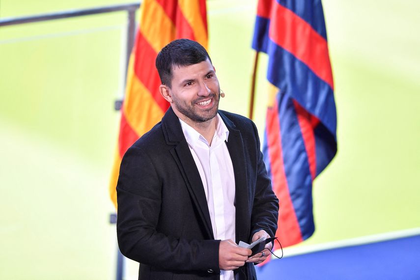 El mundo del fútbol elogia a Sergio Agüero en su retirada