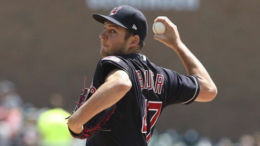 Bauer poncha a 10, Indios blanquean a Tigres