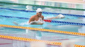 Edgar Crespo termina tercero en los 200 mts pecho de los JCC