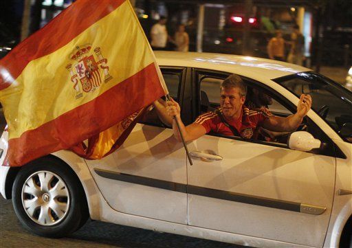 Mundial: Españoles celebran el paso de La Roja a la final