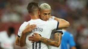 Tottenham gana en Singapur con hat-trick de Richarlison