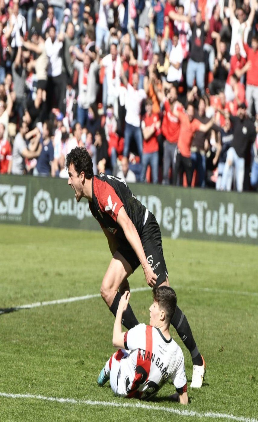 LaLiga: El Sevilla se aleja más del título al empatar con el Rayo Vallecano