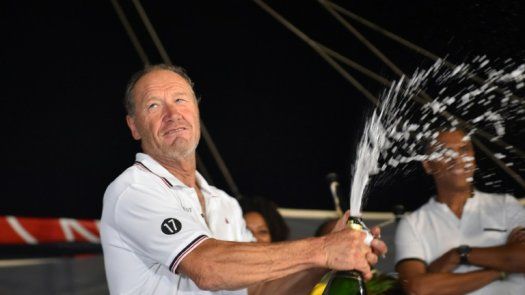 El francés Joyon, 62 años, triunfa en la regata Ruta del Ron