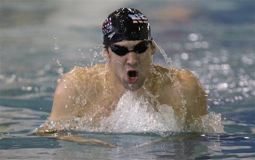 Federación EEUU suspende a Phelps por 3 meses