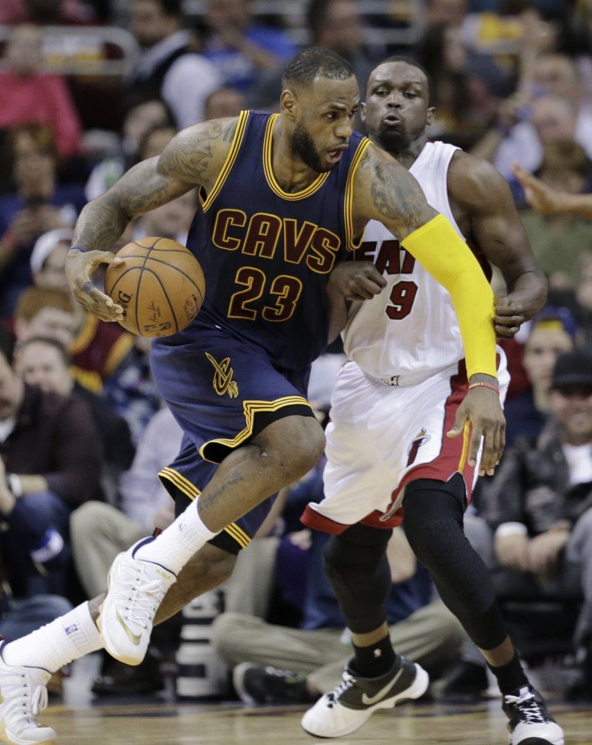 El Heat pierde a Wade por lesión y caen ante Cleveland