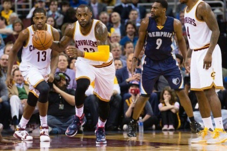 LeBron echa sus puntos en saco roto por la derrota de Cavaliers ante Grizzlies