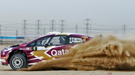 Catarí Al-Attiyah prueba coche en dunas de Lima previo a Rally Dakar