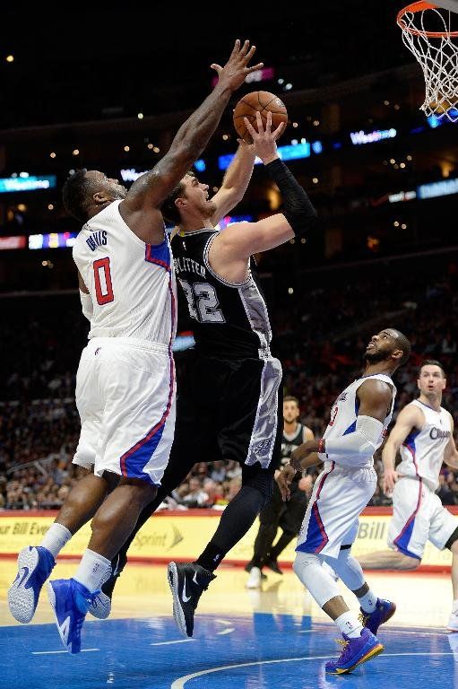 Westbrook, LeBron y Splitter brillan en la NBA