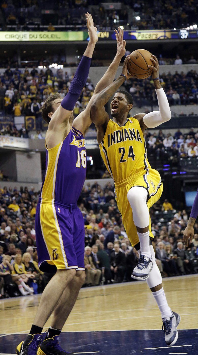 George y Pacers aplastan a Lakers