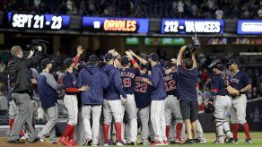Medias Rojas vencen a Yankees y se coronan en el Este