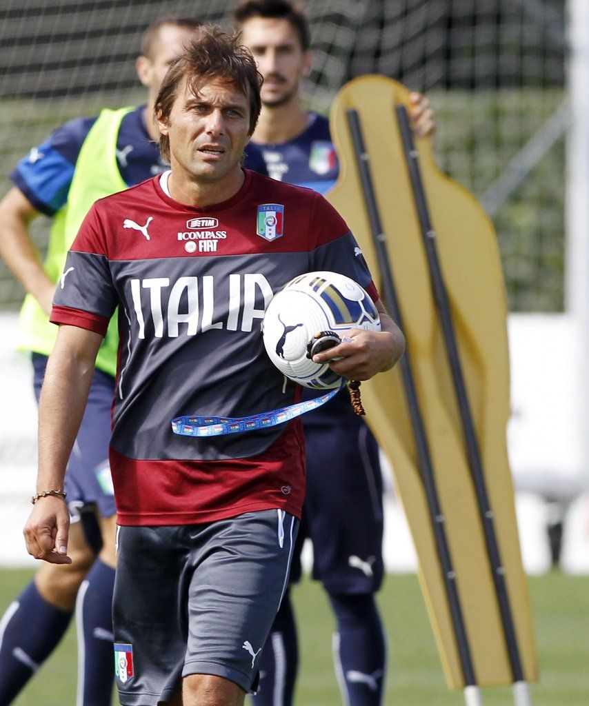 Técnico de Italia investigado en caso de corrupción