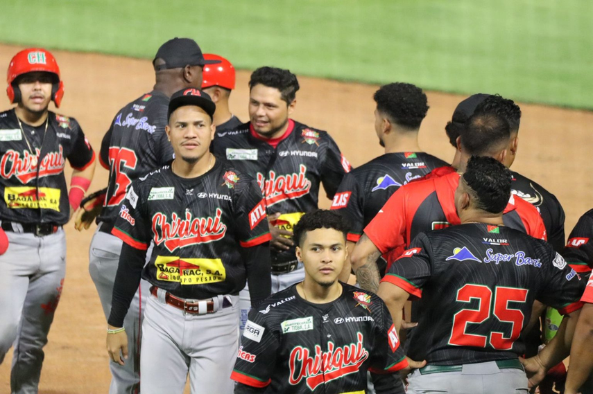 Béisbol Mayor 2026: Jeffer Patiño se unió a selecto grupo de 500 imparables