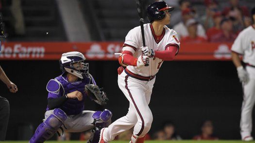 Trout y Ohtani jonronean y Angelinos remontan ante Rockies