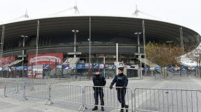 Los Bleus dejaron el Estadio de Francia a las 2h55
