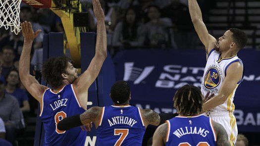Stephen Curry amplía en ocho su record de triples