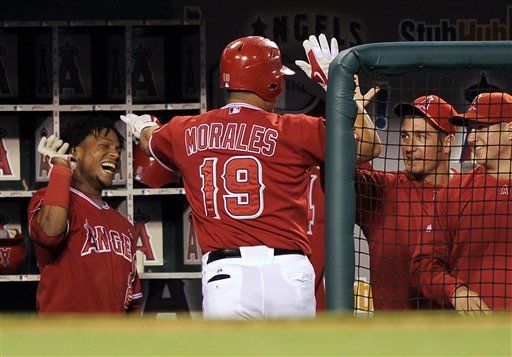 MLB: Angelinos 11, Padres 6; Abreu produce tres