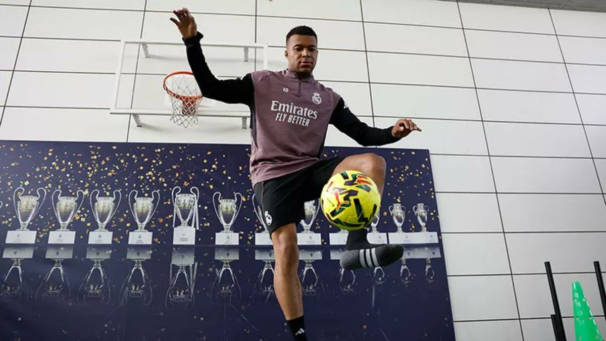 Kylian Mbappé se entrena en solitario de cara al Clásico Kylian Mbappé se entrena en solitario de cara al Clásico