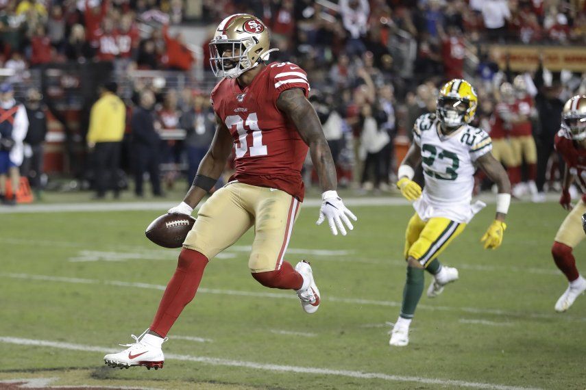 49ers inician difícil tramo con triunfo sobre Packers