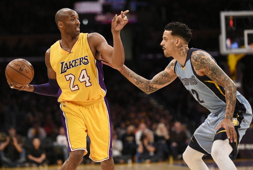Lakers vencen a Grizzlies y rompen mala racha