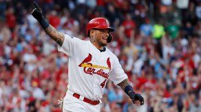 MLB: Yadier Molina firma extensión con los Cardenales.