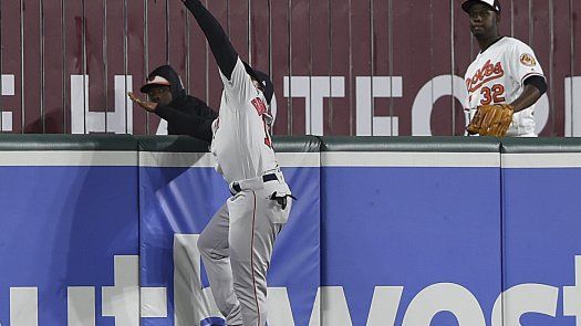 Jonrón de Benintendi en 12ma resuelve a favor de Boston