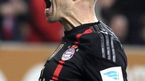 Bayern golea a Augsburgo con doblete de Robben