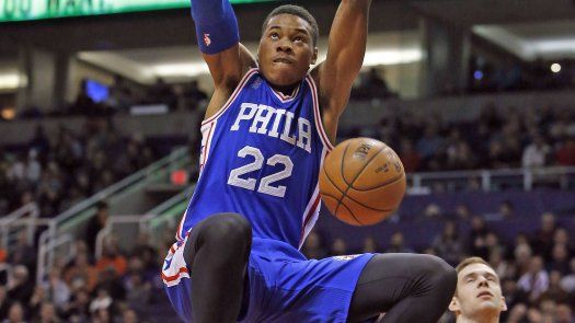 Ante Suns, los 76ers logran su segundo triunfo en la campaña