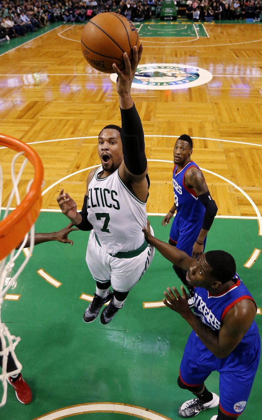 Jared Sullinger comanda triunfo de los Celtics