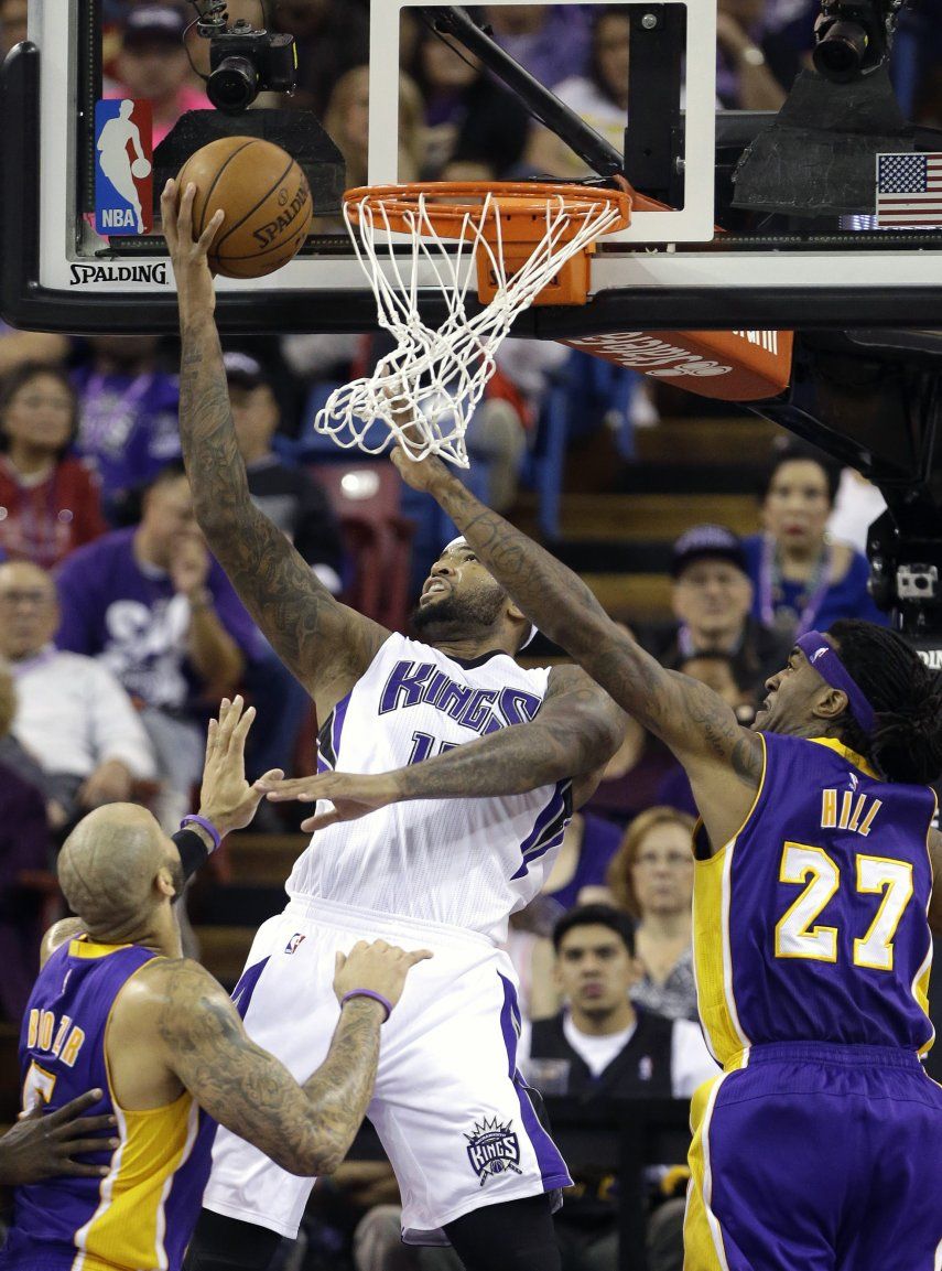 Kings vencen a Lakers y rompen racha negativa