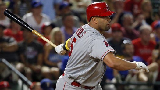 Más esbelto, Albert Pujols quiere tener más acción en primera base
