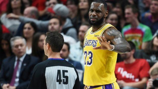 LeBron se queda corto y no puede ayudar a los Lakers