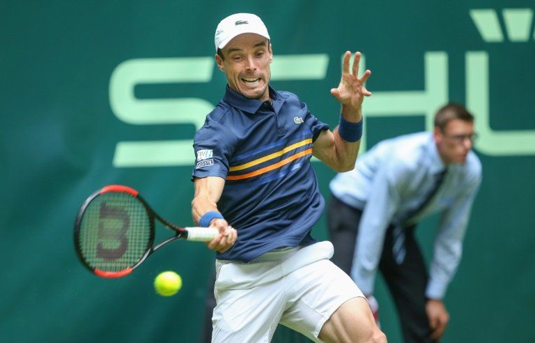 Bautista supera la primera ronda del Torneo de Halle