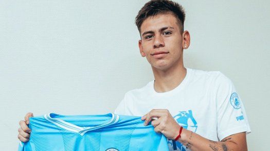 Manchester City anuncia el fichaje de Claudio Echeverri