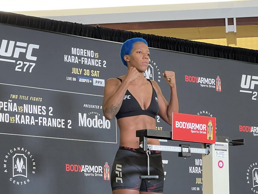 Joselyne Edwards no consigue el peso para el UFC 277