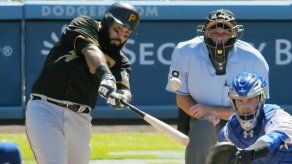 Marte y Álvarez aportan jonrones a triunfo de Piratas